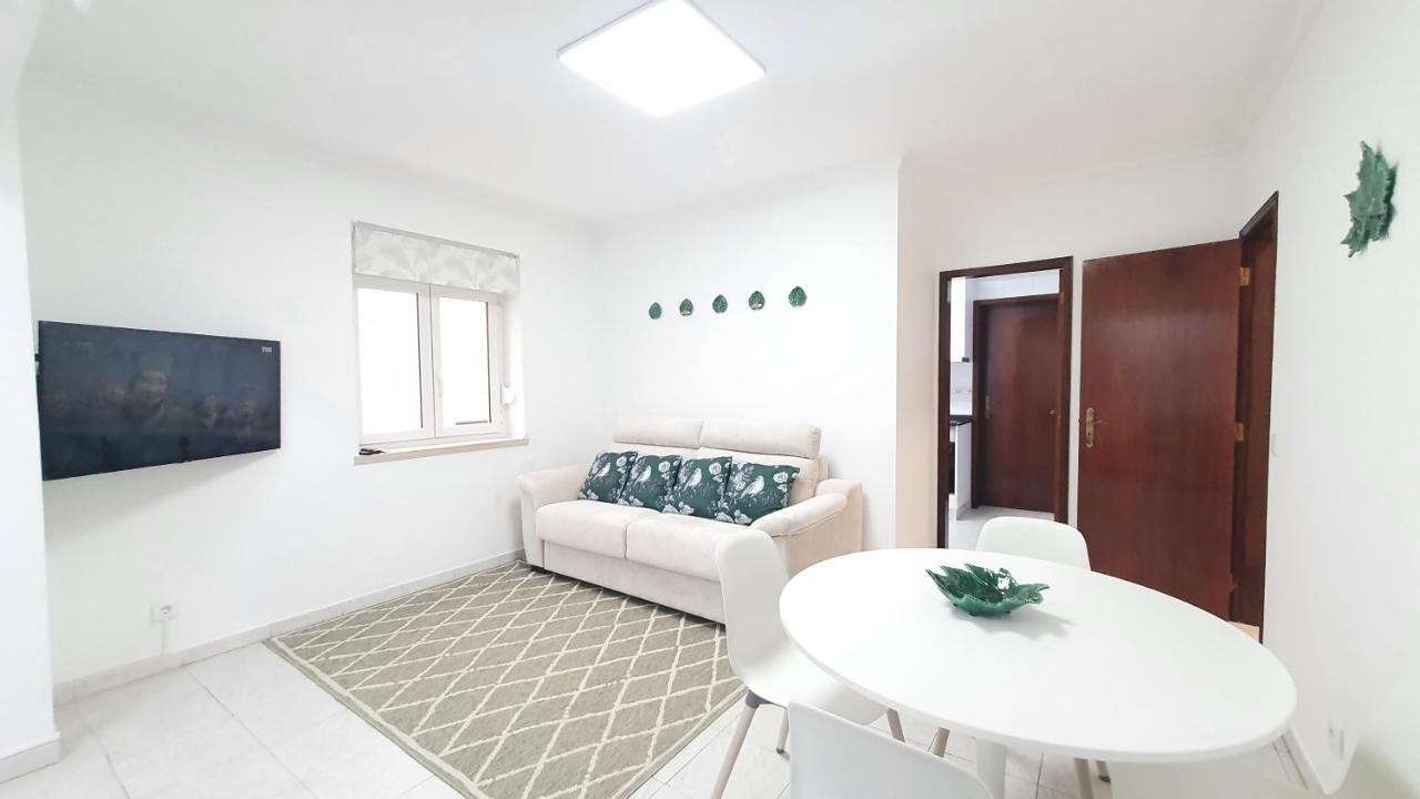 Apartment Caldas Da Rainha's & White