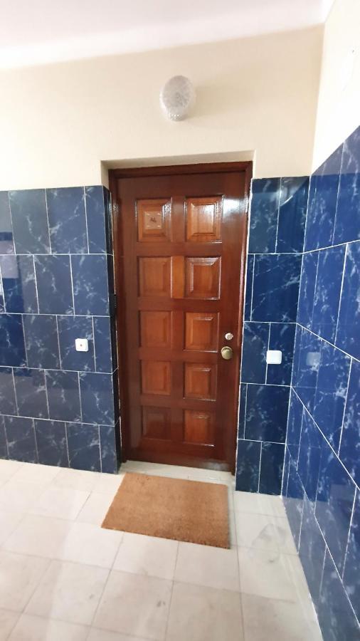 Caldas Da Rainha's & White Apartment *